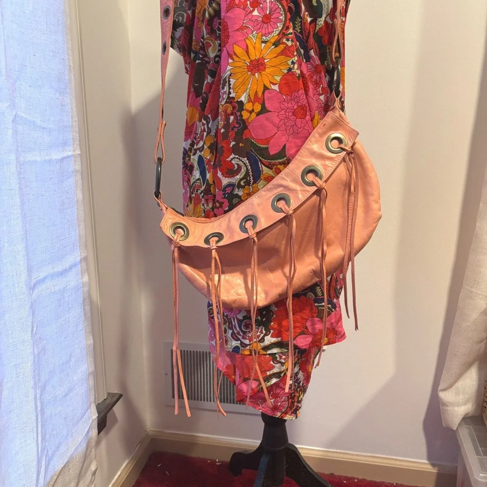 VTG Mussio DeGroot Coral Leather Fringe Hobo Bag Brass Grommet Boho Shoulder Bag